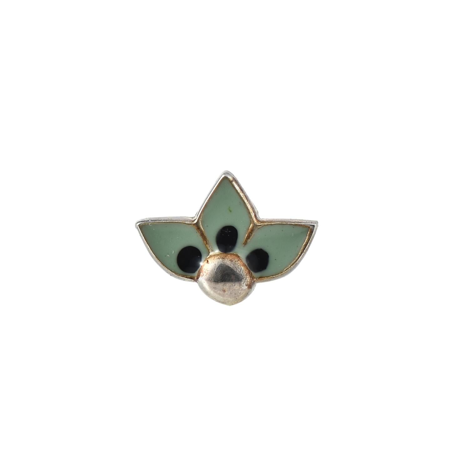 925 Sterling Silver Green Enamel Three-Petal Nose Pin