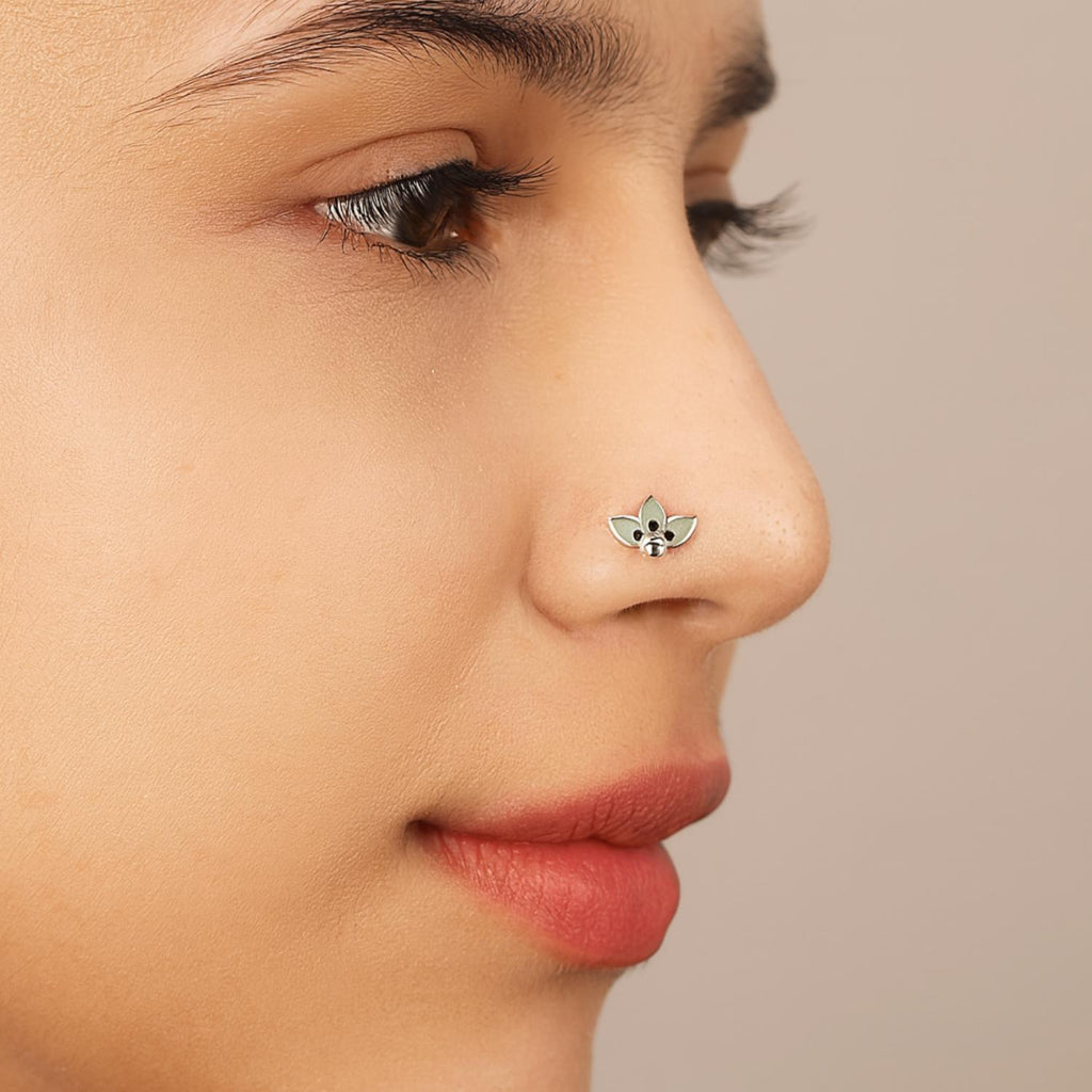 925 Sterling Silver Green Enamel Three-Petal Nose Pin