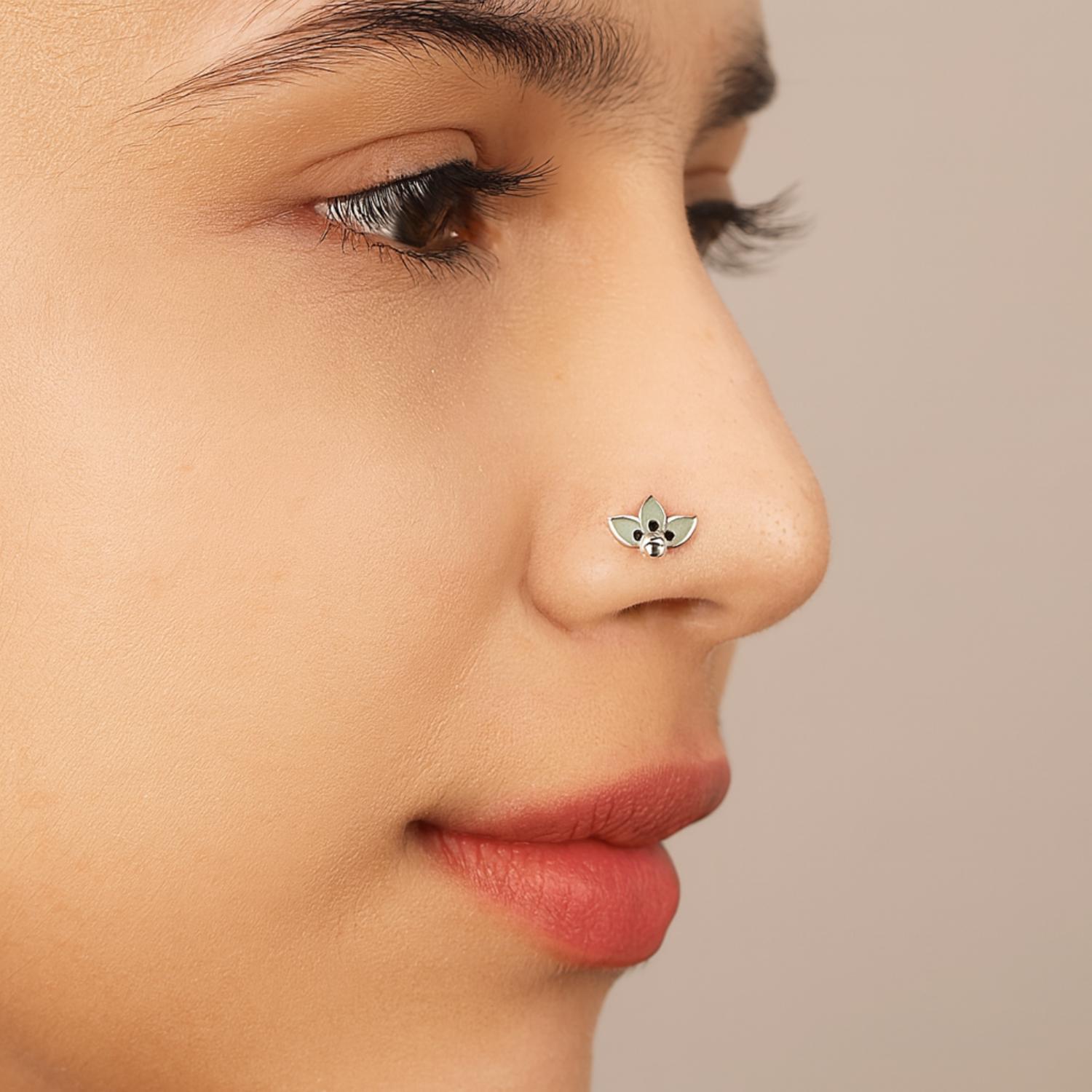 925 Sterling Silver Green Enamel Three-Petal Nose Pin