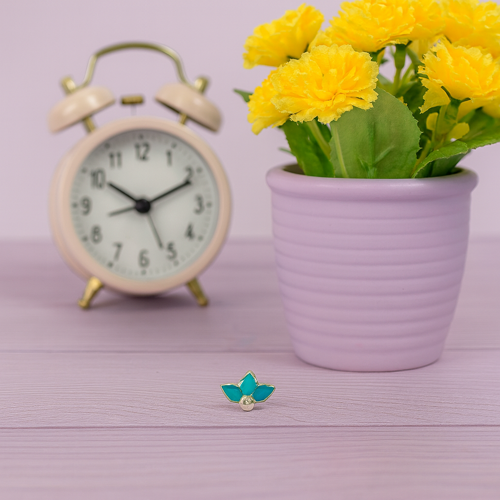 925 Sterling Silver Turquoise Enamel Three-Petal Nose Pin