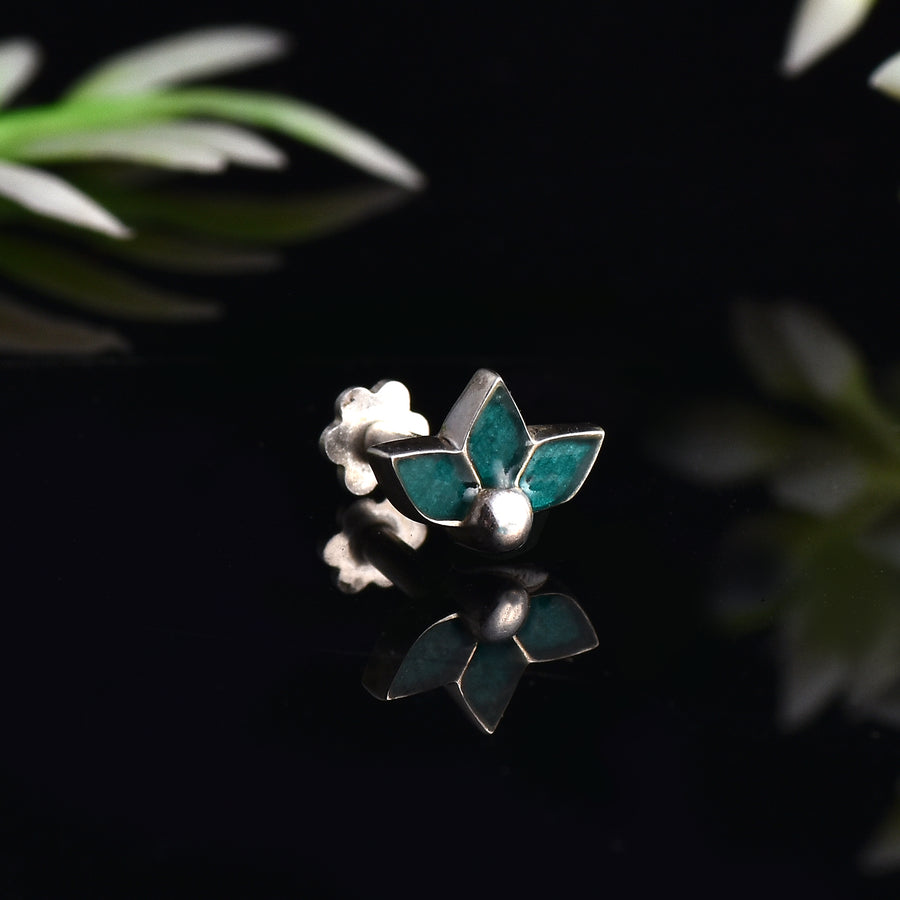 Teal Green Enamel Three-Petal Flower Nose Pin – 925 Sterling Silver