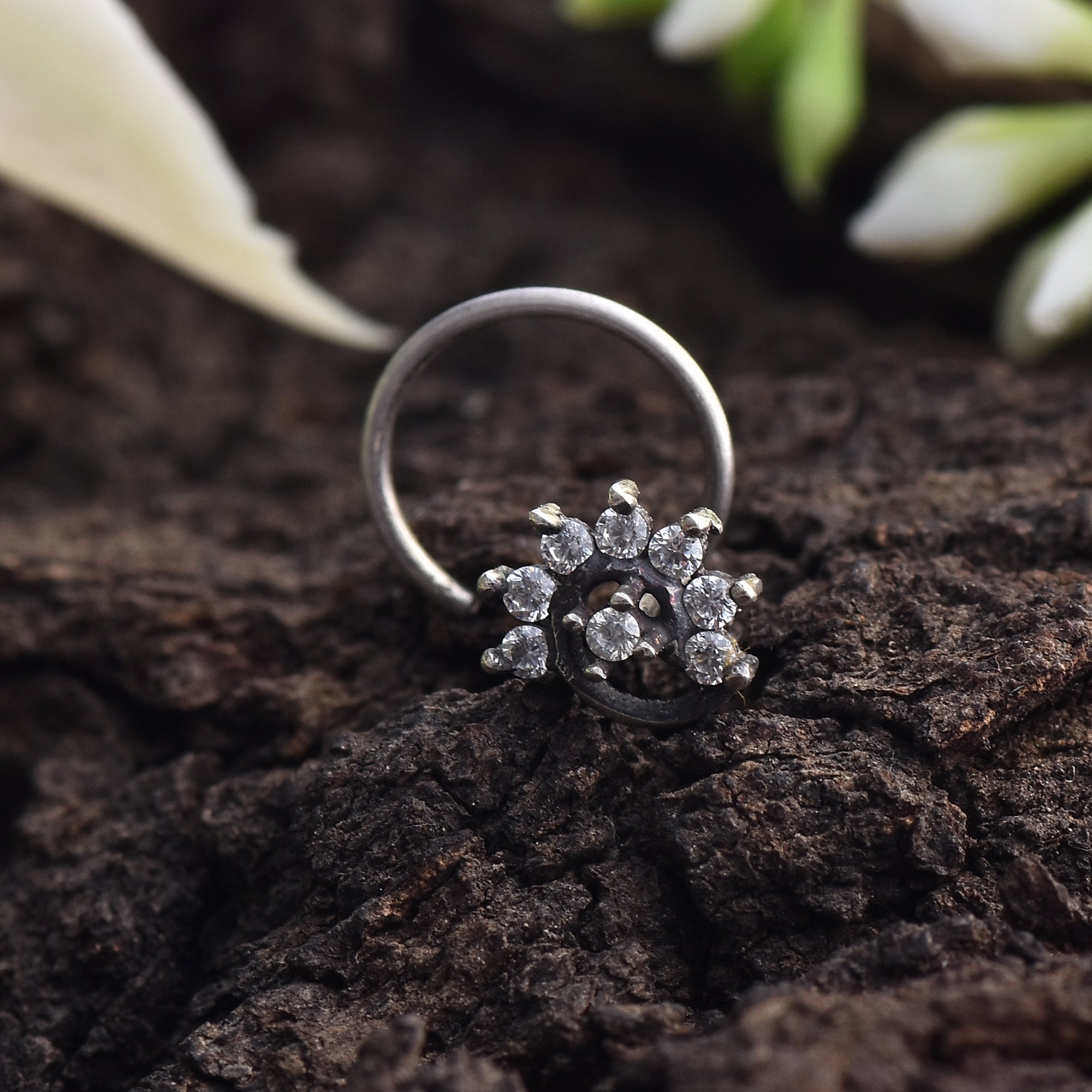 Round White Cz Elegant Floral Cluster Nose Pin 925 Sterling Silver