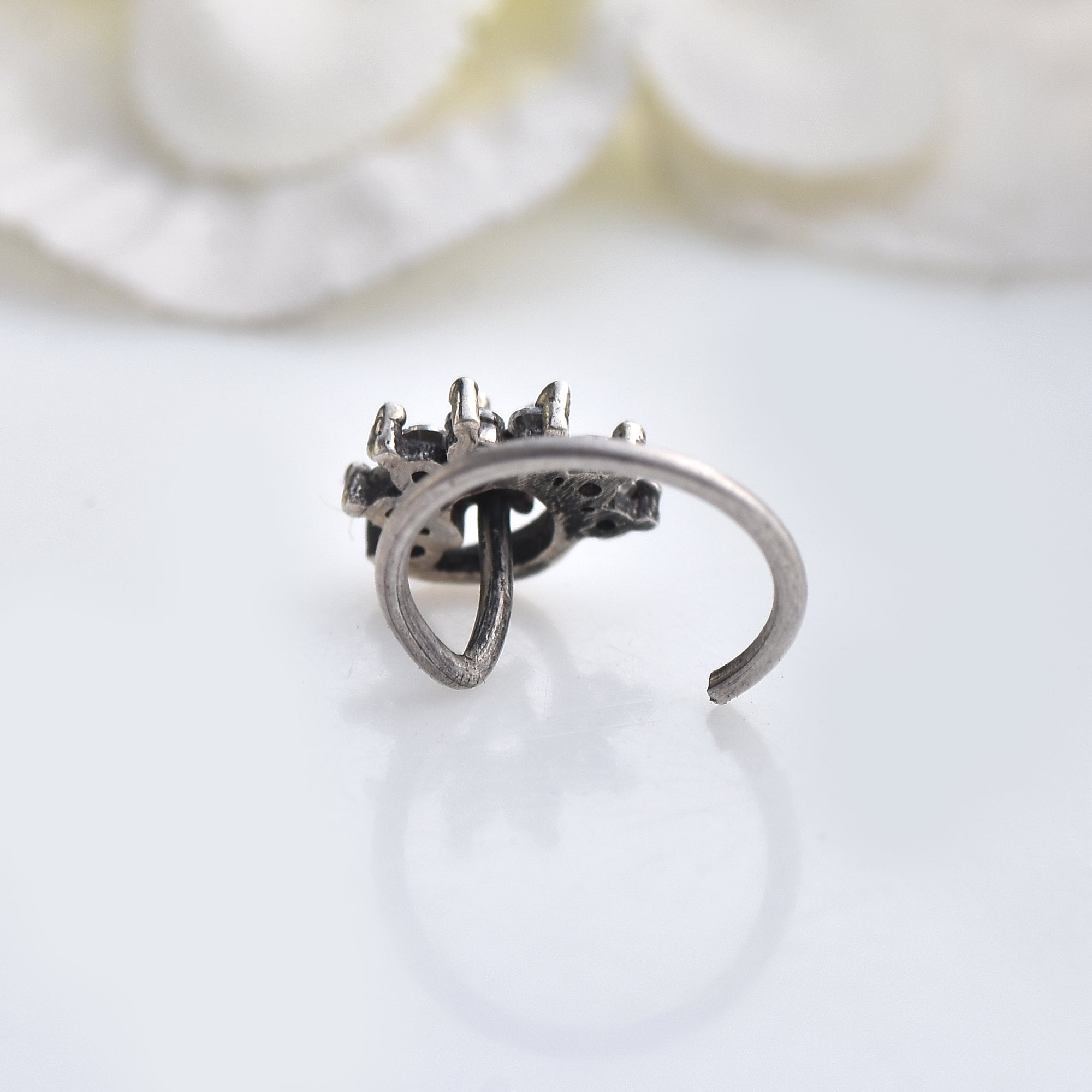 Round White Cz Elegant Floral Cluster Nose Pin 925 Sterling Silver