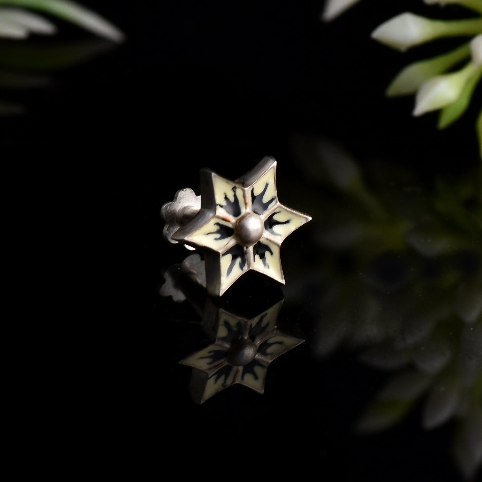 Enamel Black & Cream Star Nose Pin 925 Sterling Silver