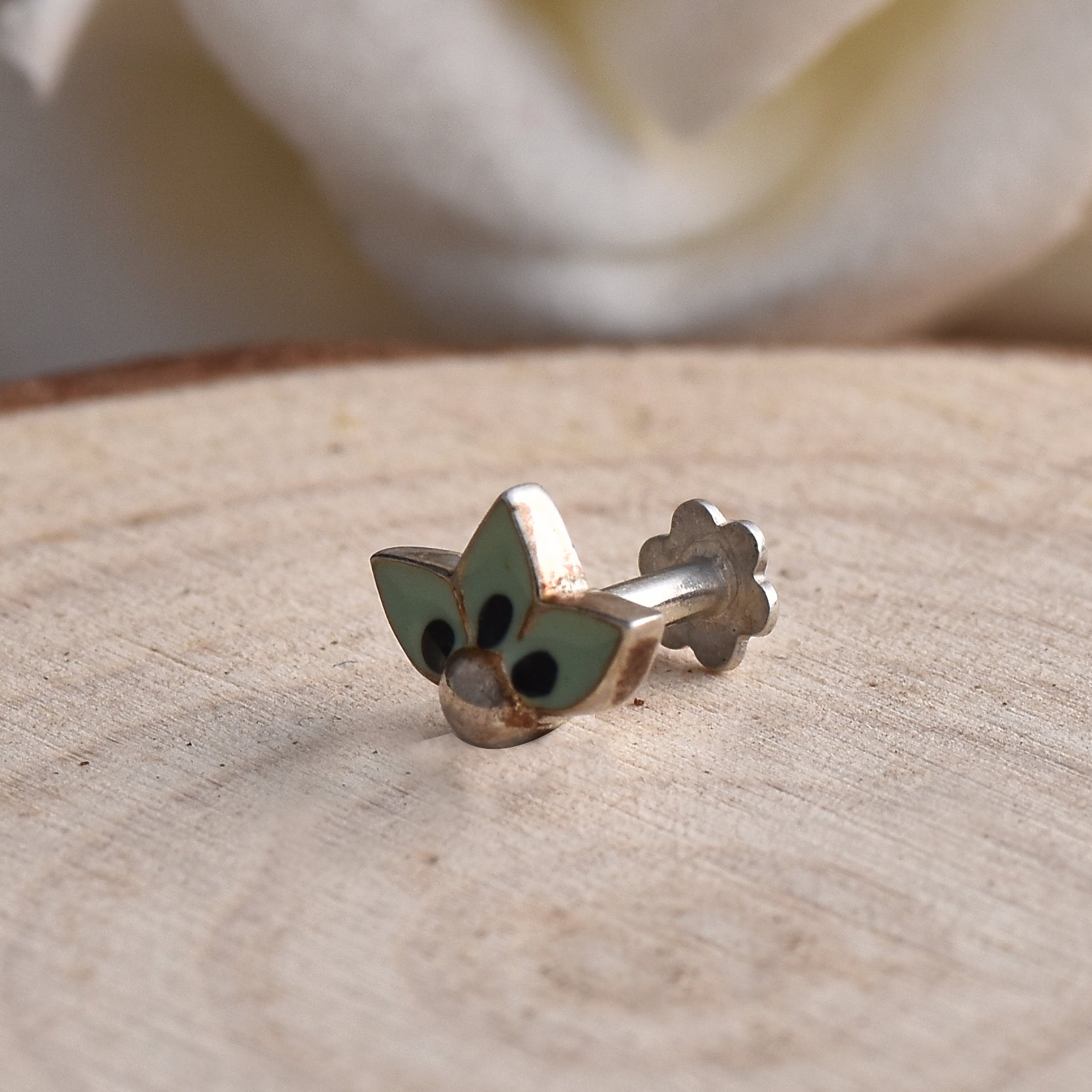 Enamel Mint Green Three-Petal Floral Nose Pin 925 Sterling Silver