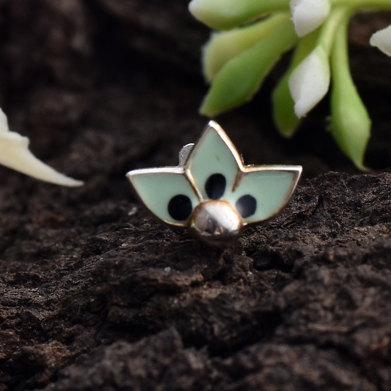 Enamel Mint Green Three-Petal Floral Nose Pin 925 Sterling Silver