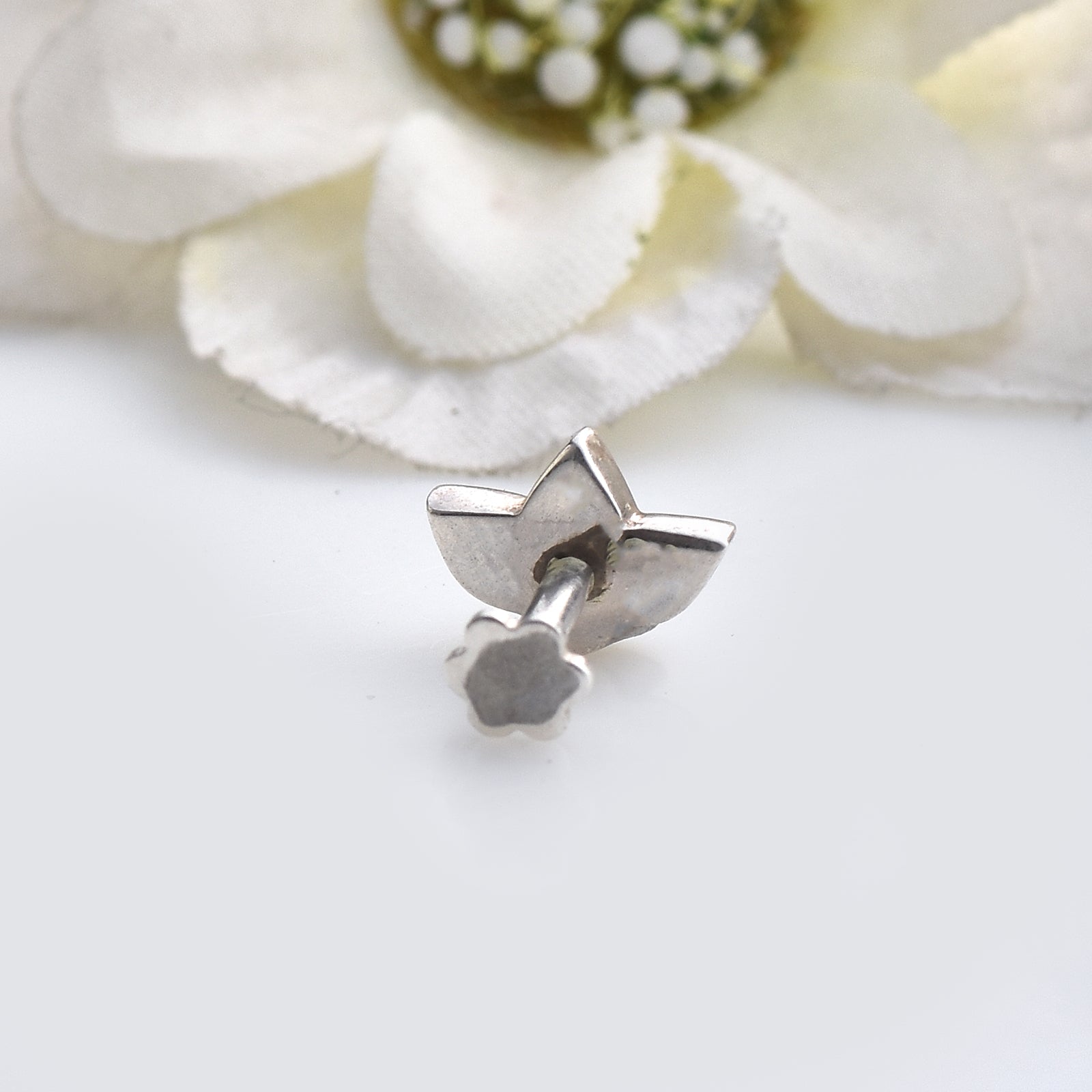 Enamel Mint Green Three-Petal Floral Nose Pin 925 Sterling Silver