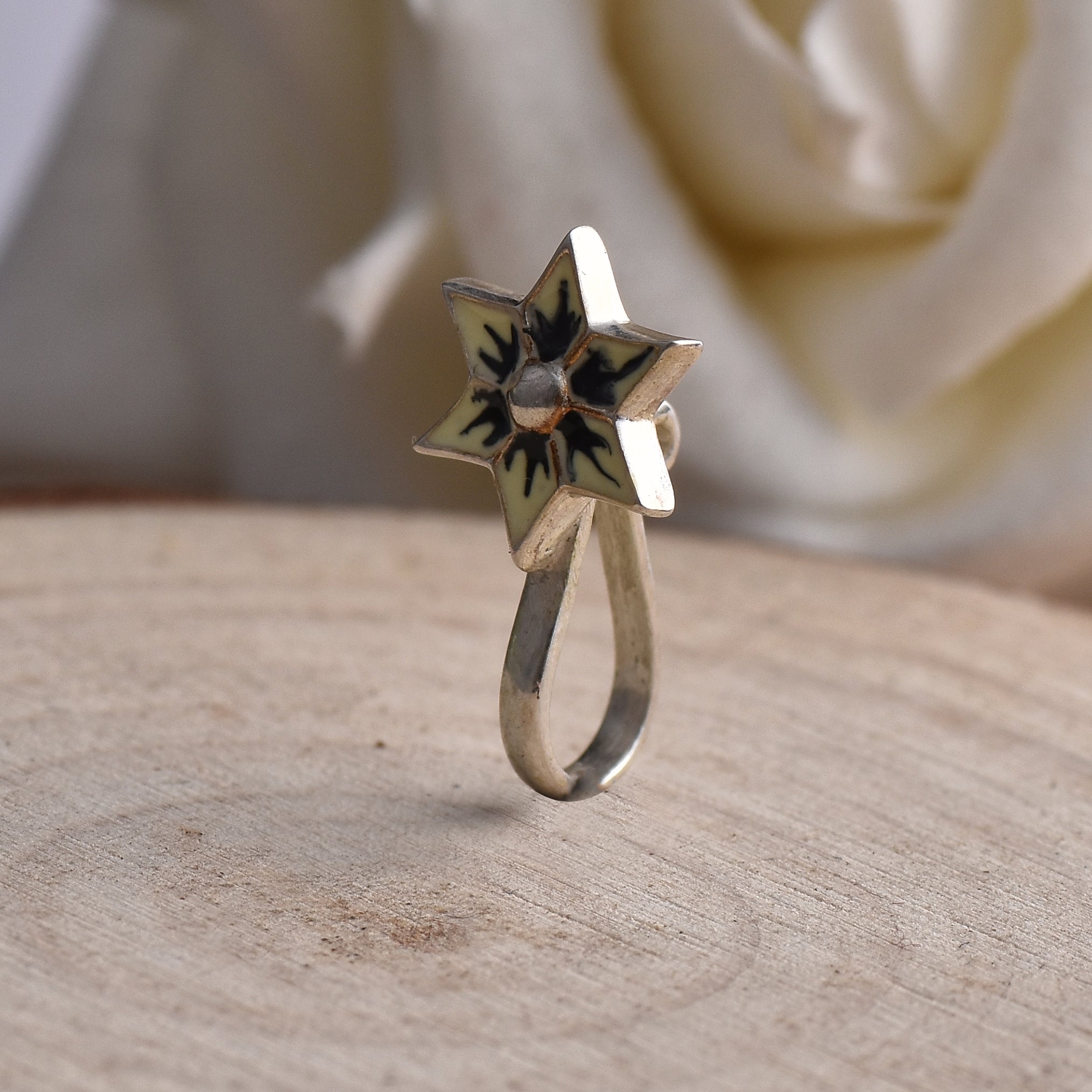Black & Cream Floral Star Nose Pin 925 Sterling Silver