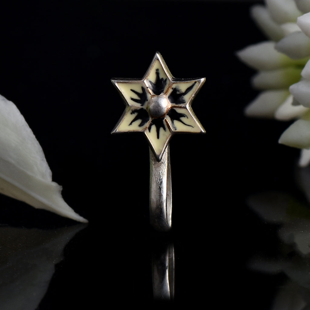 Black & Cream Floral Star Nose Pin 925 Sterling Silver