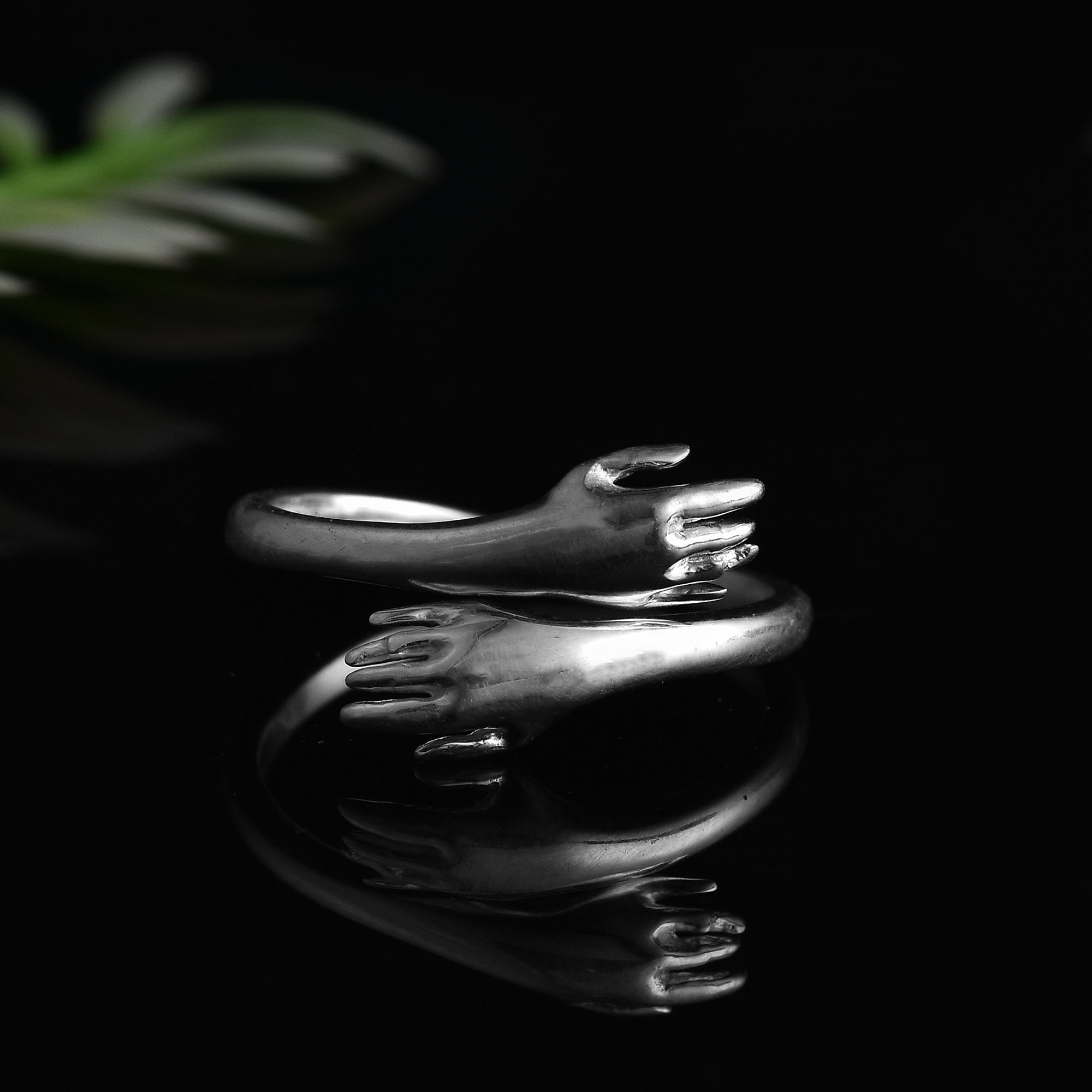 925 Sterling Silver Open Adjustable Hand Hug Ring