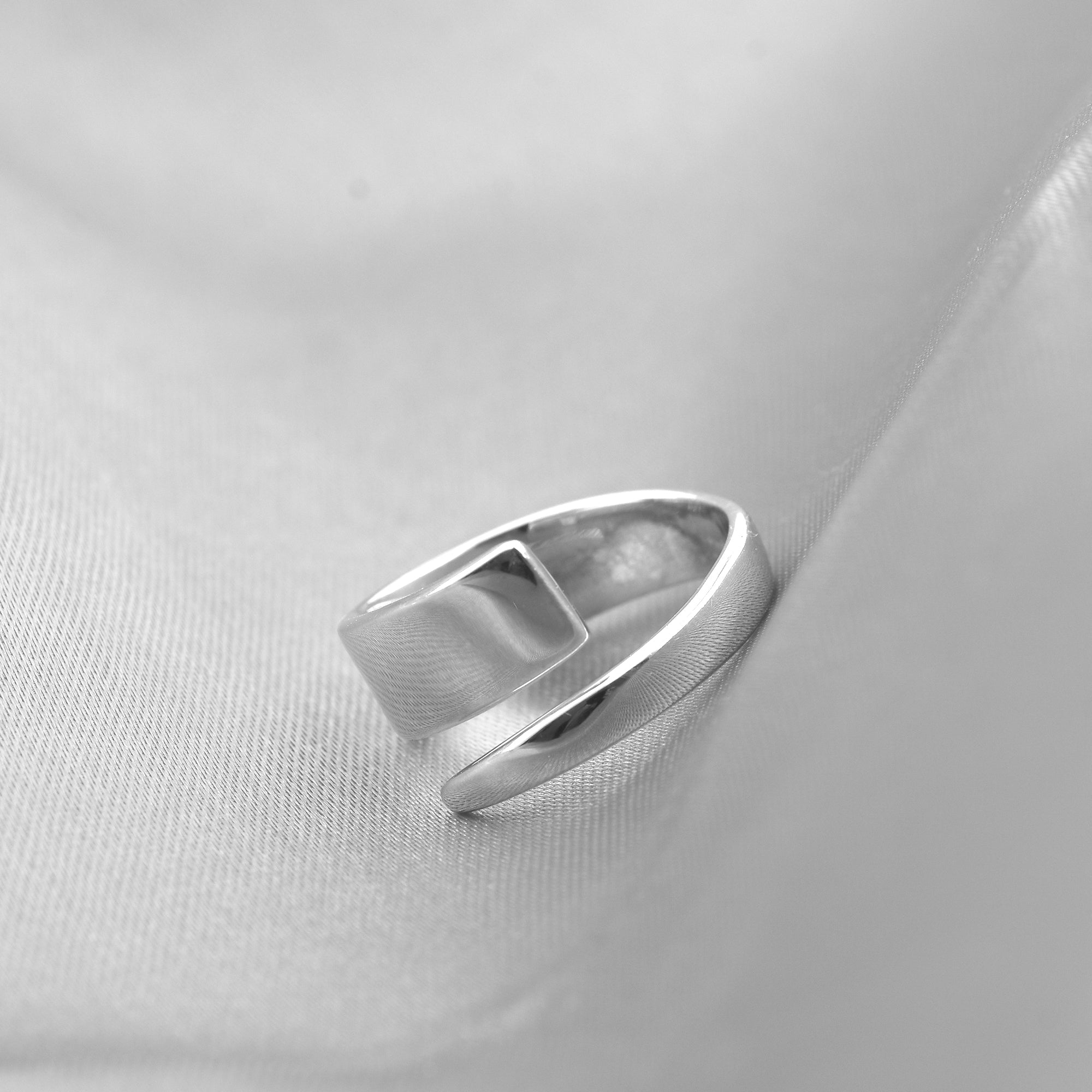 Minimalist Wave Adjustable Open Band Ring 925 Sterling Silver