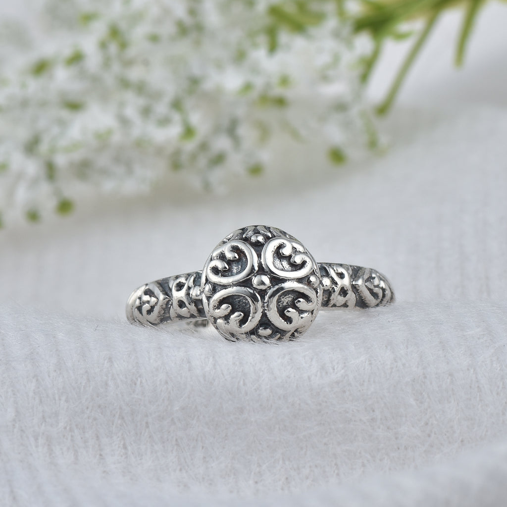 Vintage Floral Scroll Ring 925 Sterling Silver Oxidized