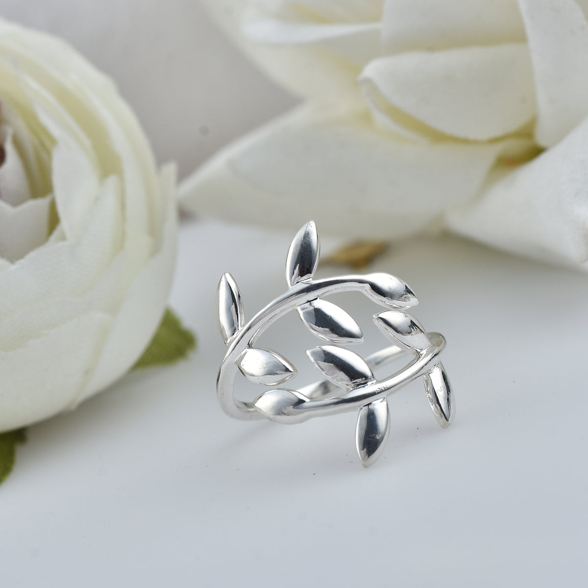 Open Leaf Vine Ring – 925 Sterling Silver