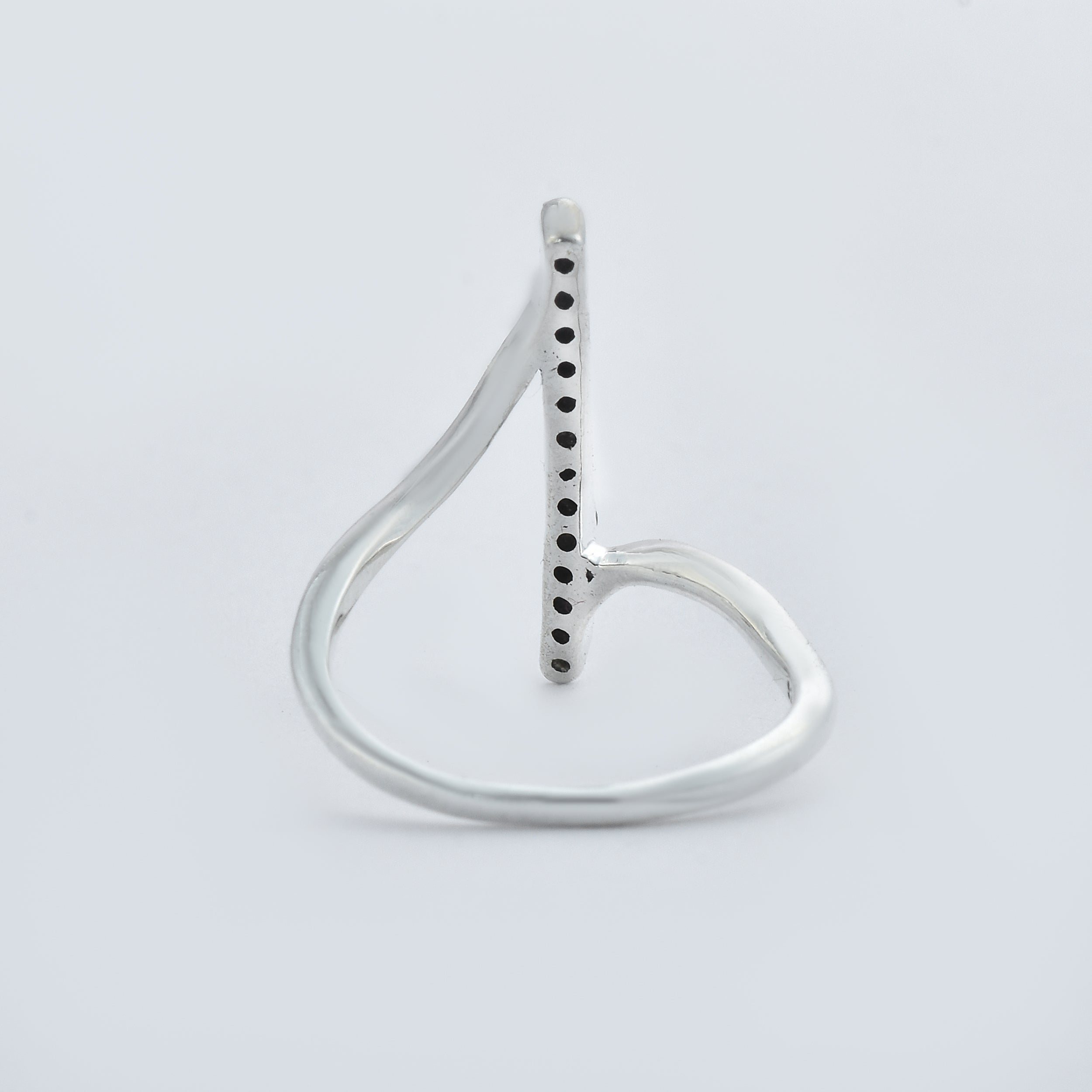 Round White Topaz Bar Ring in 925 Sterling Silver