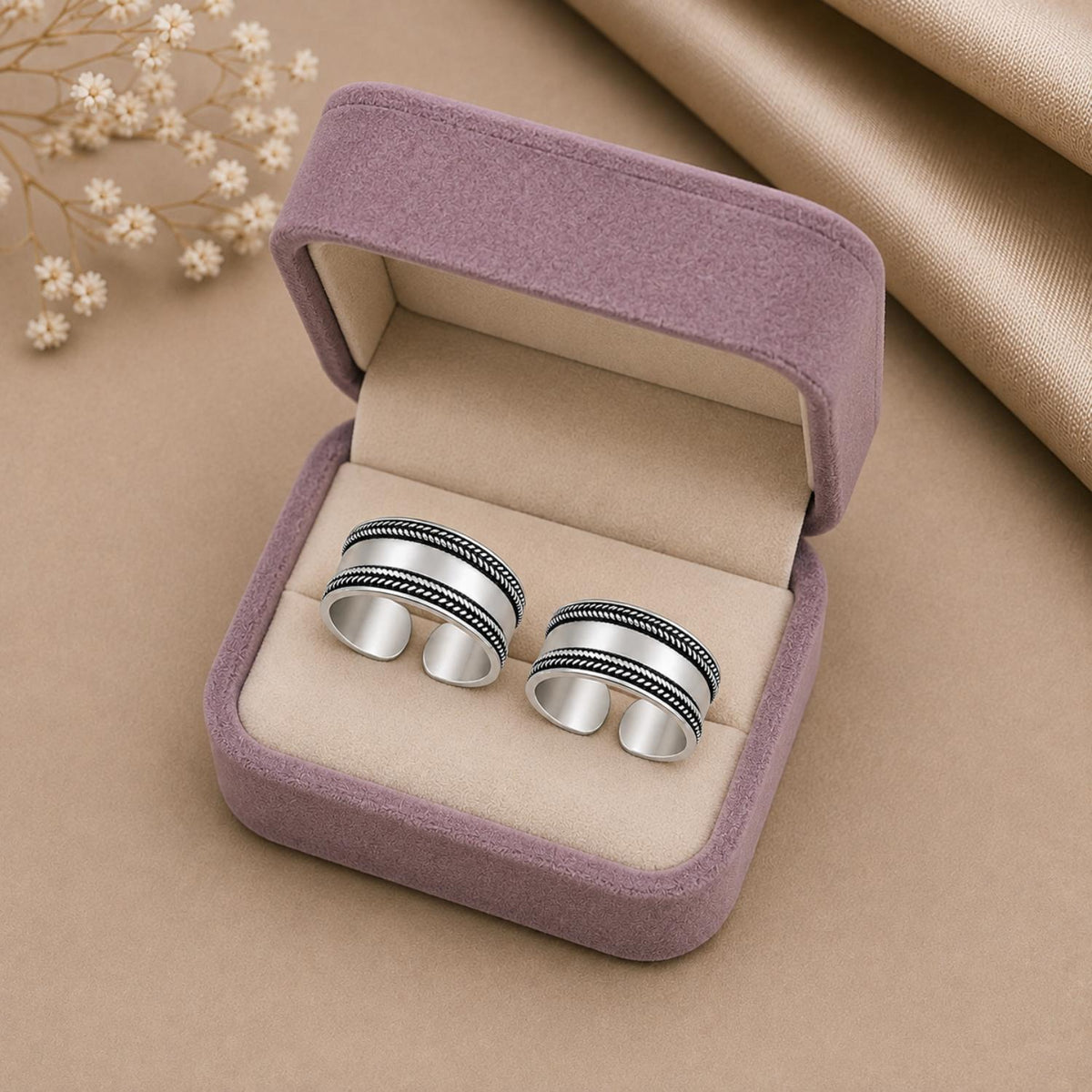 Wide Oxidised Leaf Border Toe Ring – 925 Sterling Silver