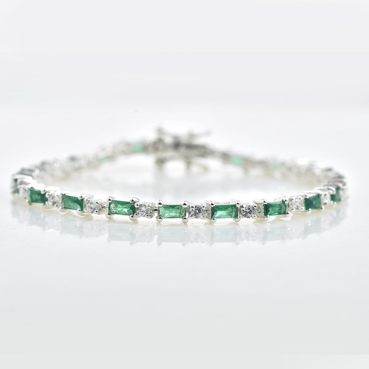 Baguette-Cut Emerald Tennis Bracelet – 925 Sterling Silver