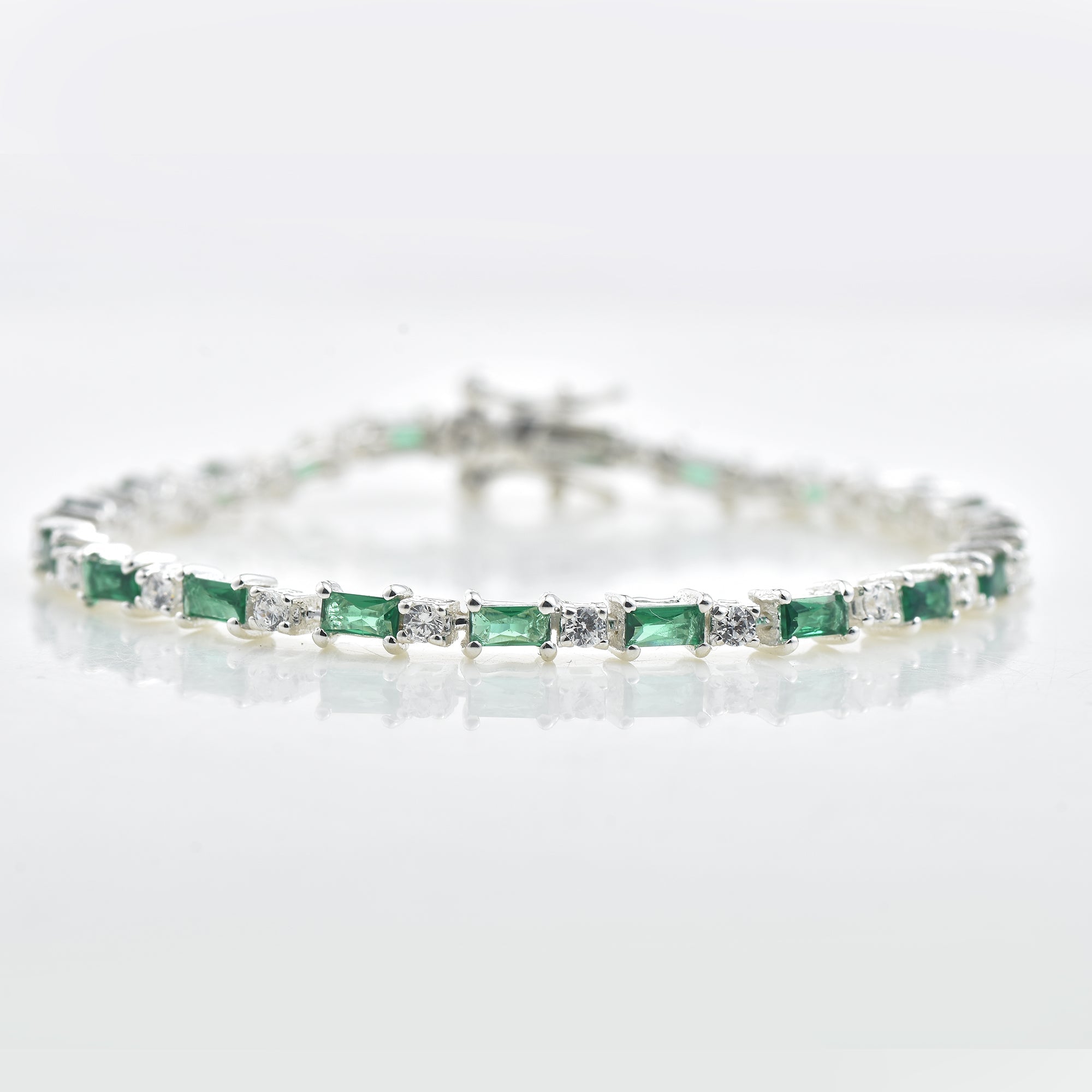 0.78 Ct Baguette Cut Emerald Tennis Bracelet 925 Sterling Silver
