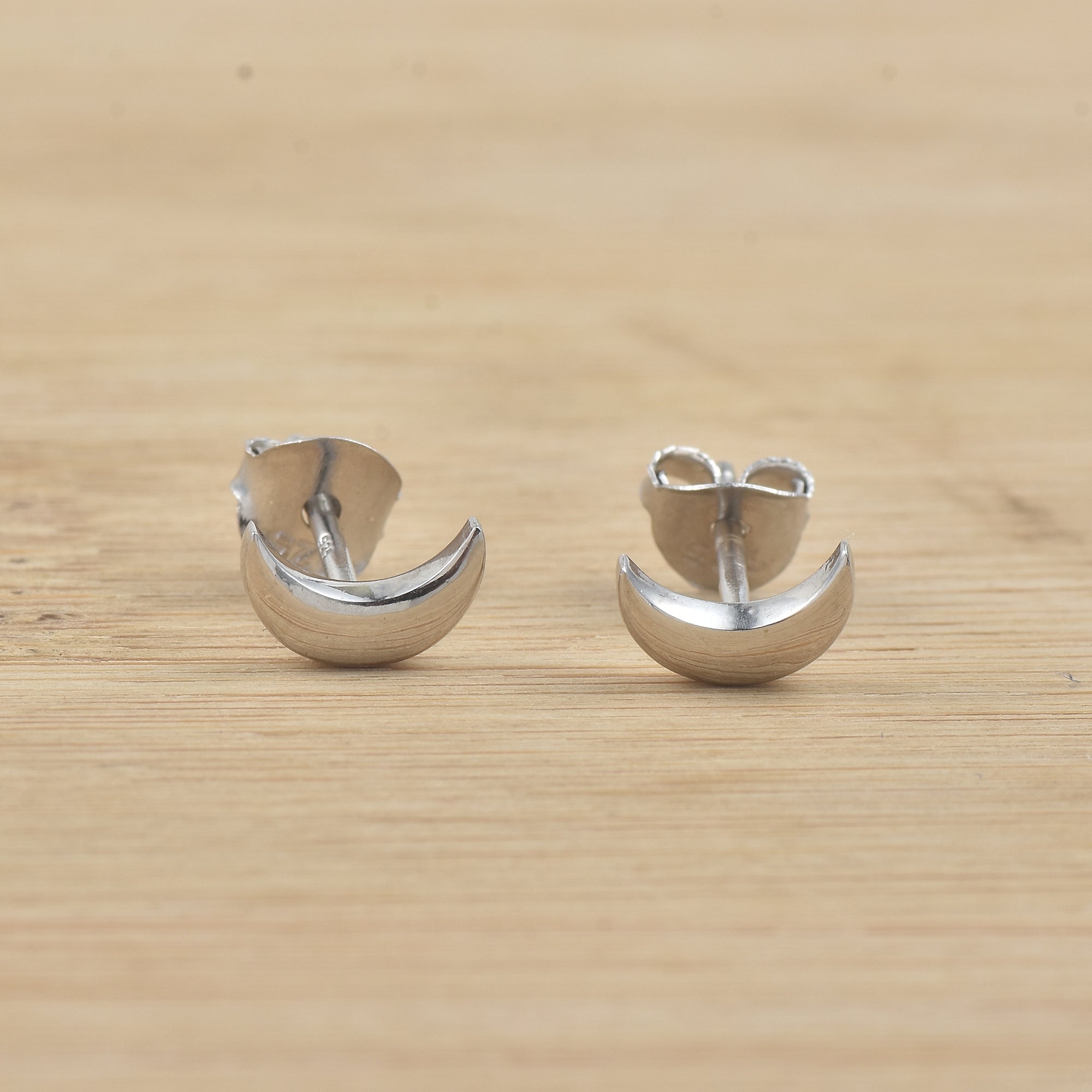 925 Sterling Silver Crescent Moon Stud Earrings