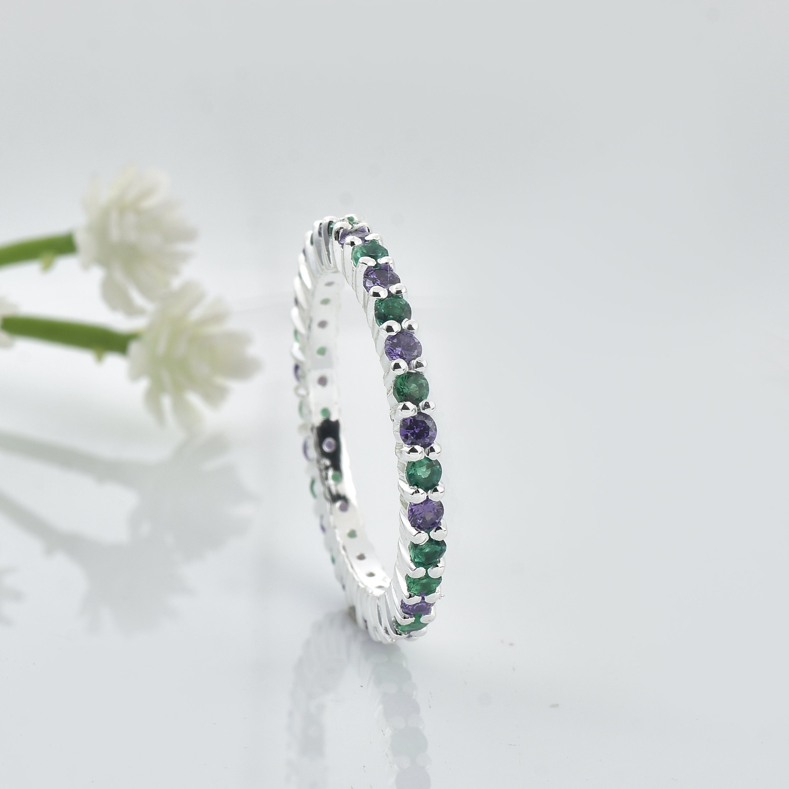 0.90 Ct Round Emerald & Amethyst Eternity Band Ring 925 Sterling Silver