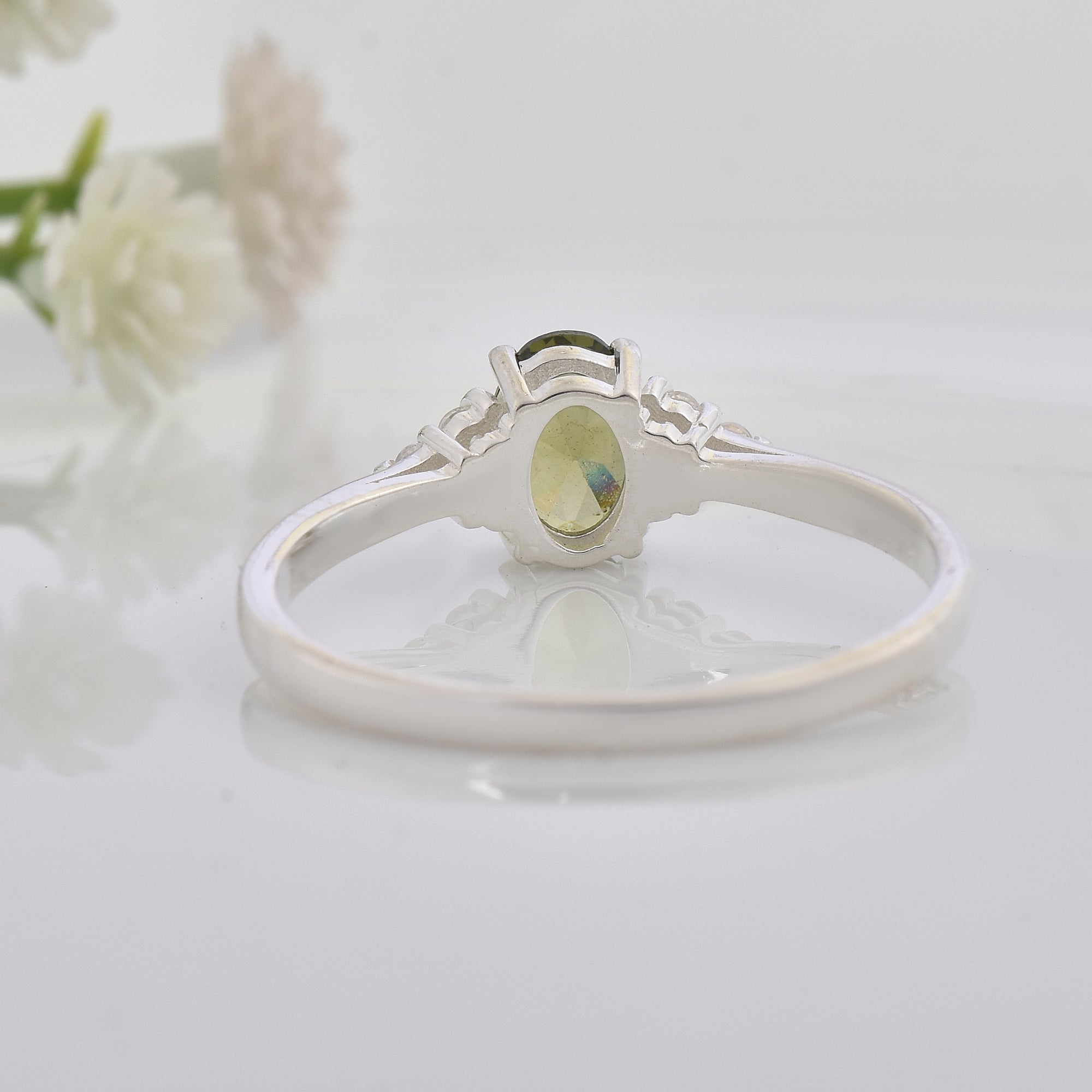 1.00 Ct Oval Shape Peridot Solitaire Ring 925 Sterling Silver