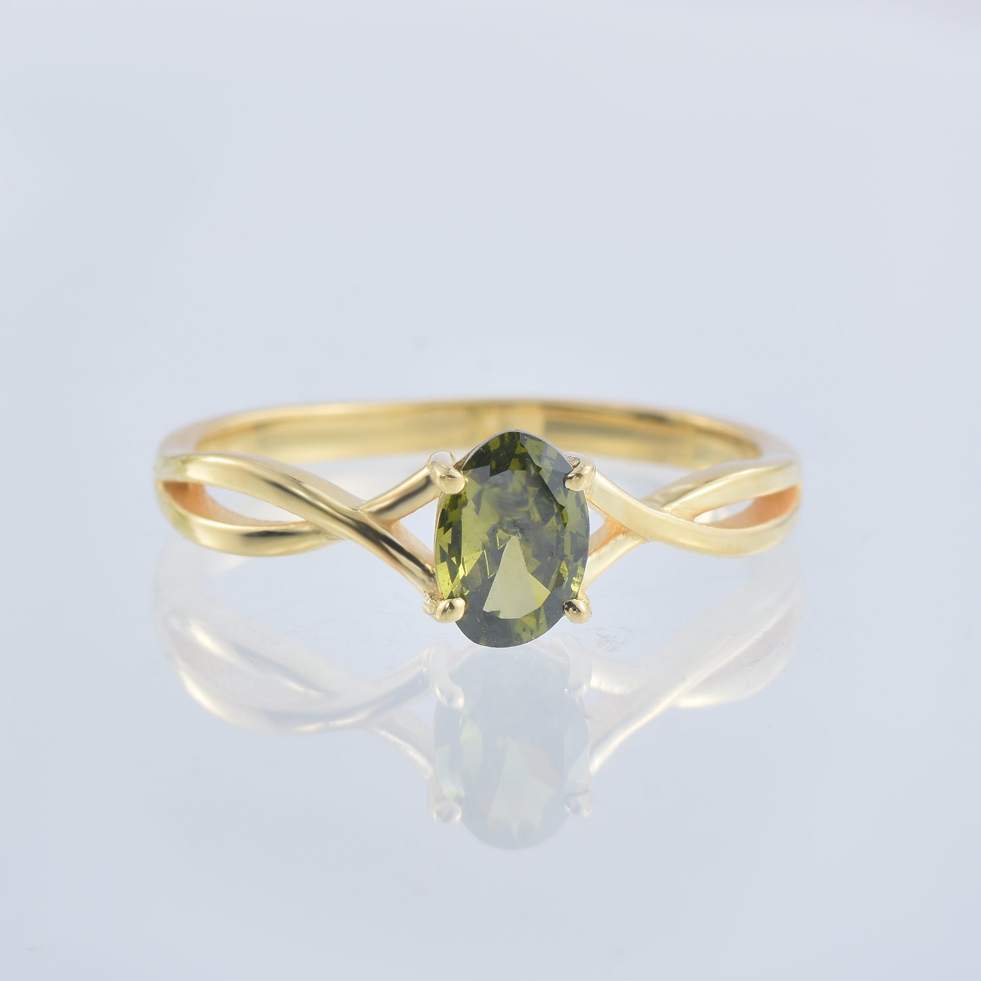 1.00 Ct Oval Peridot Solitaire with Twisted Split Shank Ring 925 Sterling Silver Yellow Plated