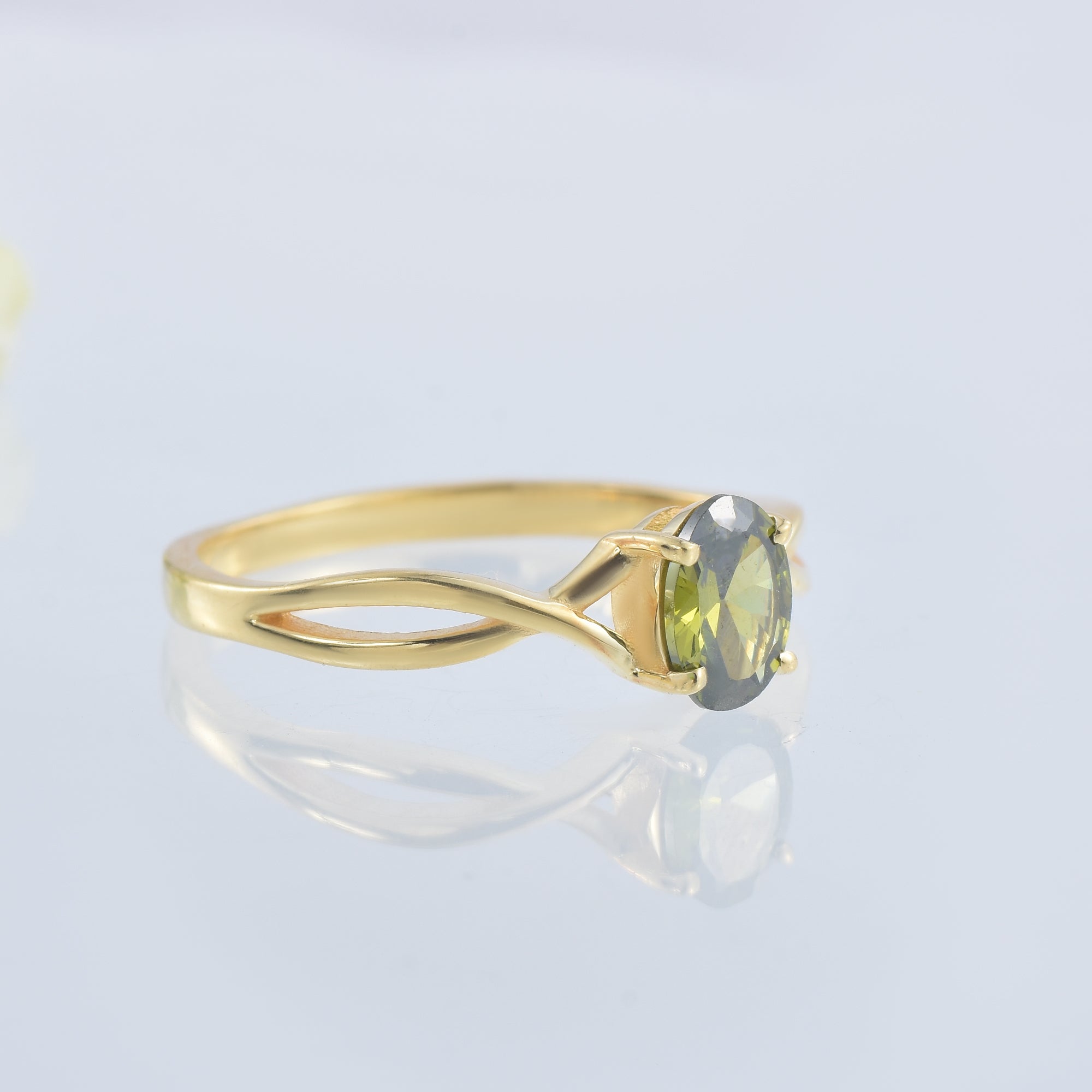 1.00 Ct Oval Peridot Solitaire with Twisted Split Shank Ring 925 Sterling Silver Yellow Plated