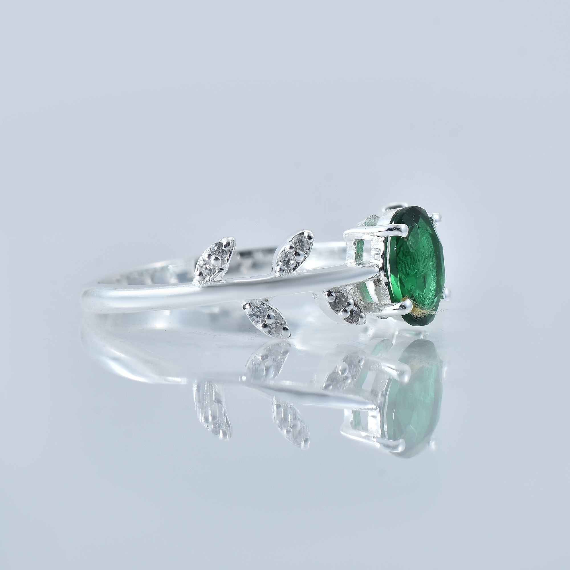 1.00 Ct Oval Emerald Nature-Inspired Vintage Vine Ring 925 Sterling Silver