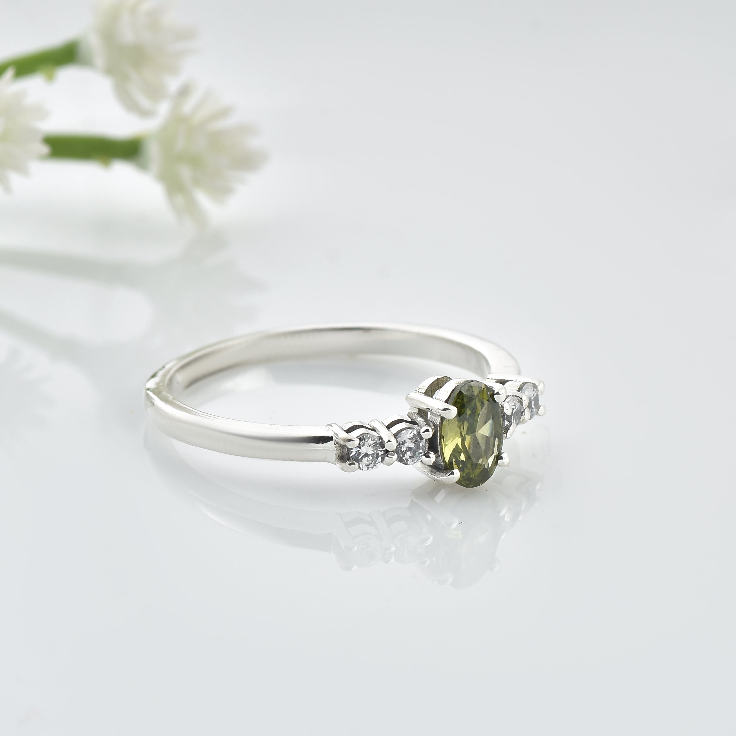 0.50 Ct Oval Shape Peridot Solitaire Ring 925 Sterling Silver
