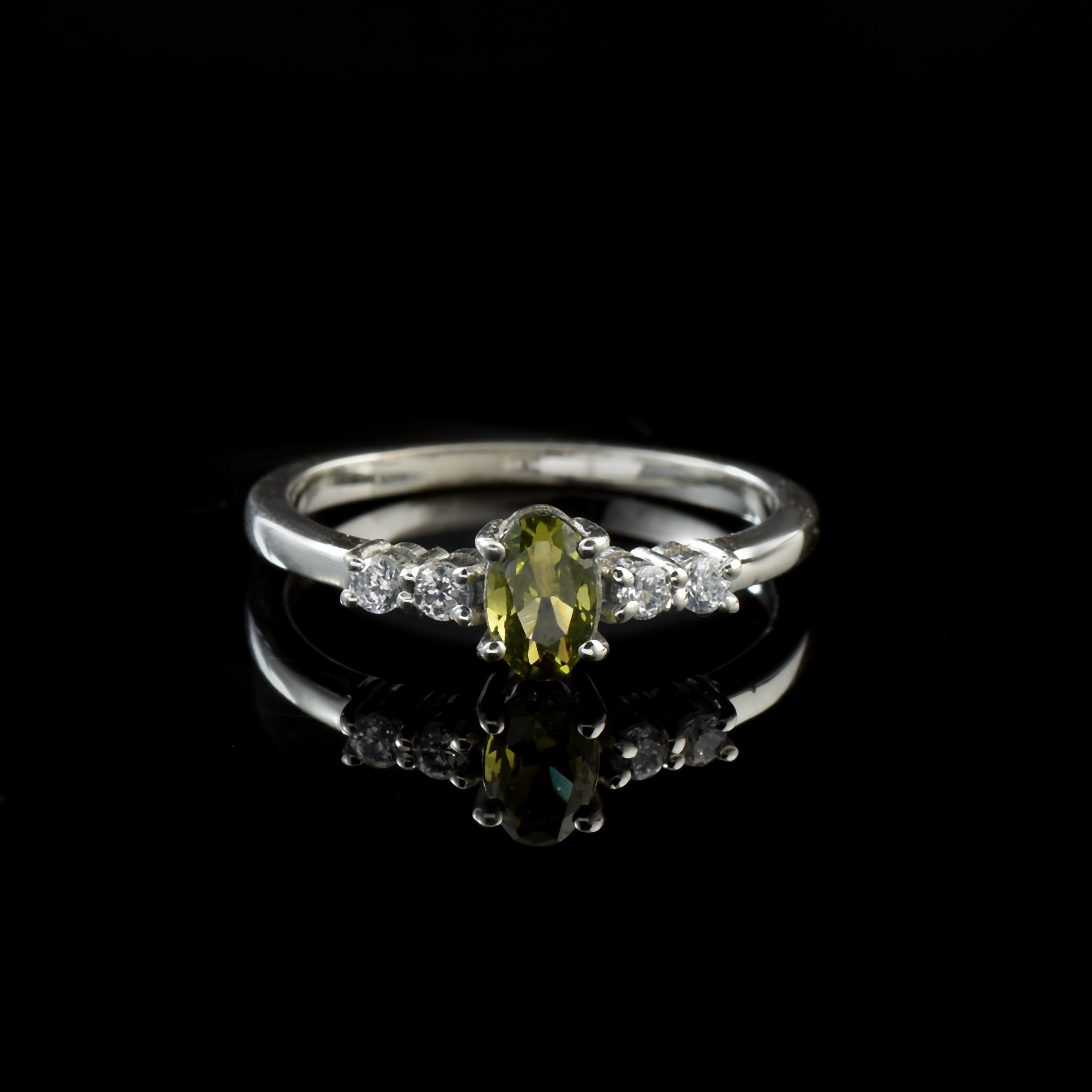 0.50 Ct Oval Shape Peridot Solitaire Ring 925 Sterling Silver