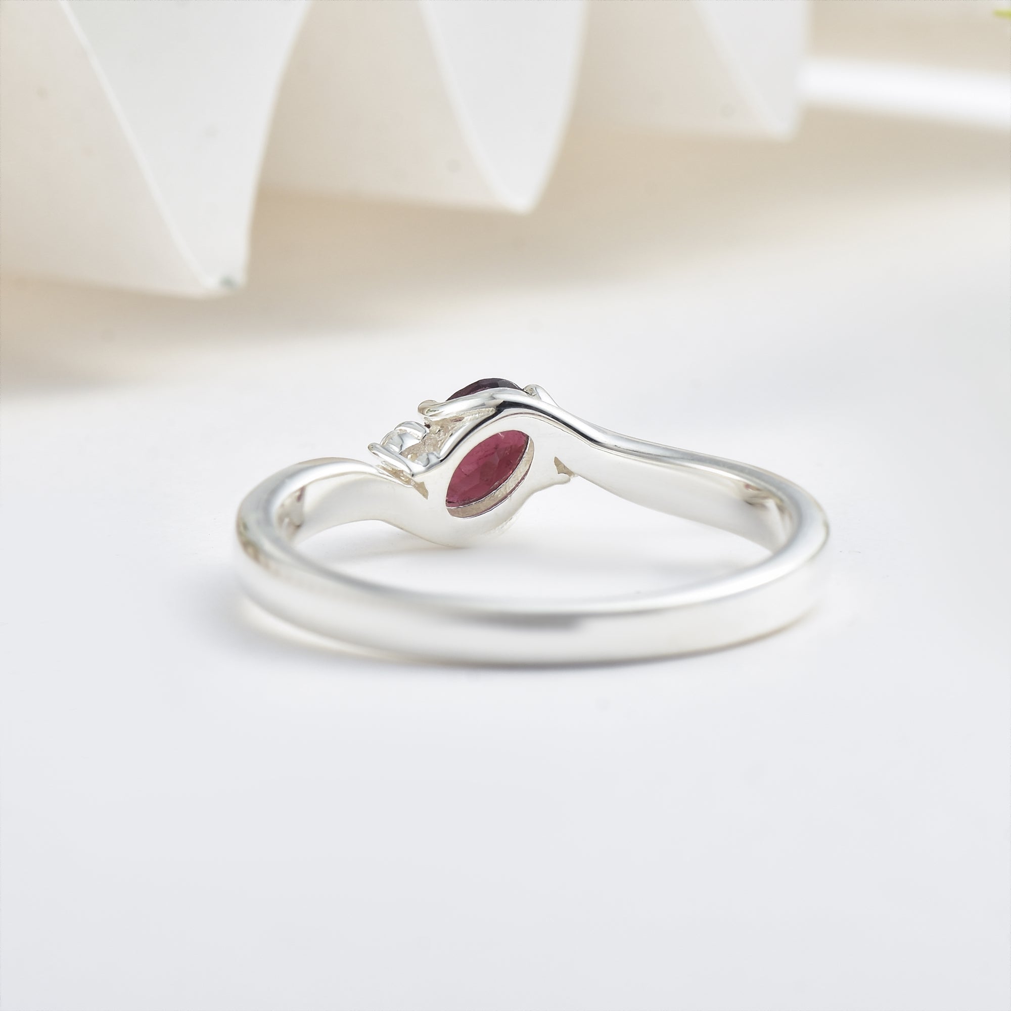 Rhodolite Garnet Solitaire Ring – Sterling Silver