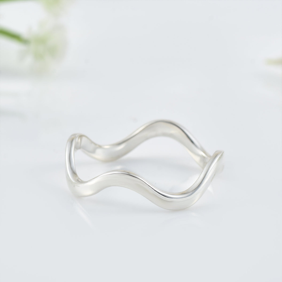 Minimalist Wave Band Ring – 925 Sterling Silver