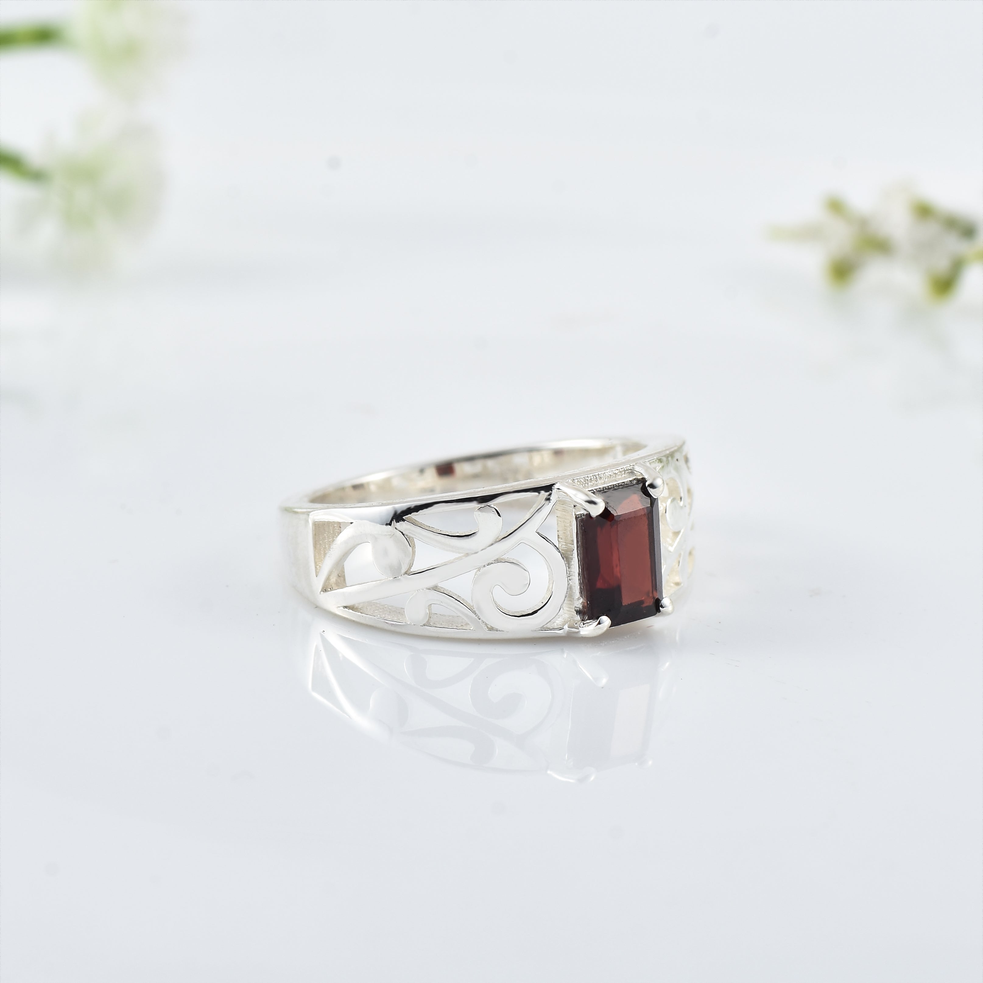 Filigree Ring with 6x4mm Octagon Garnet - 925 Sterling Silver