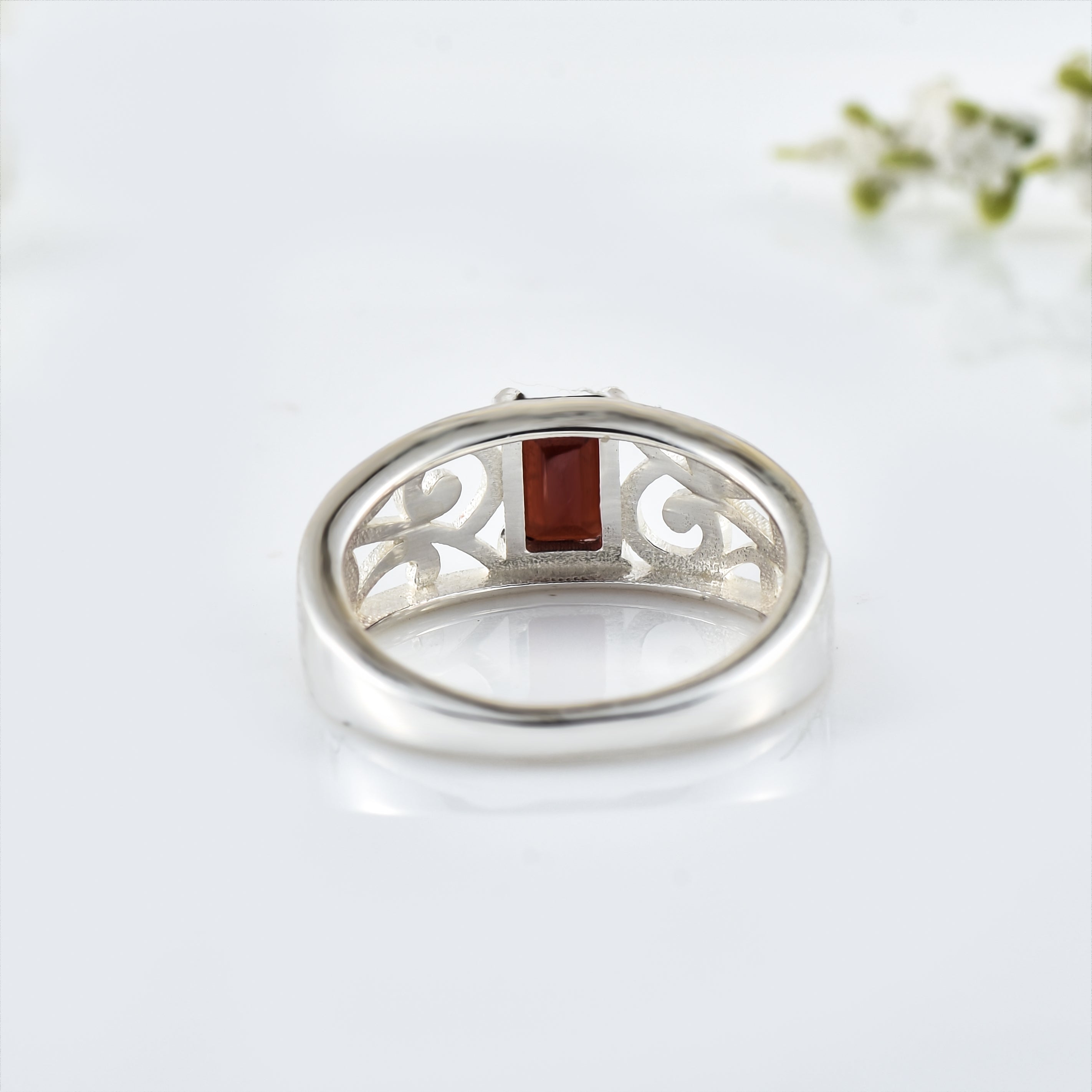 Filigree Ring with 6x4mm Octagon Garnet - 925 Sterling Silver