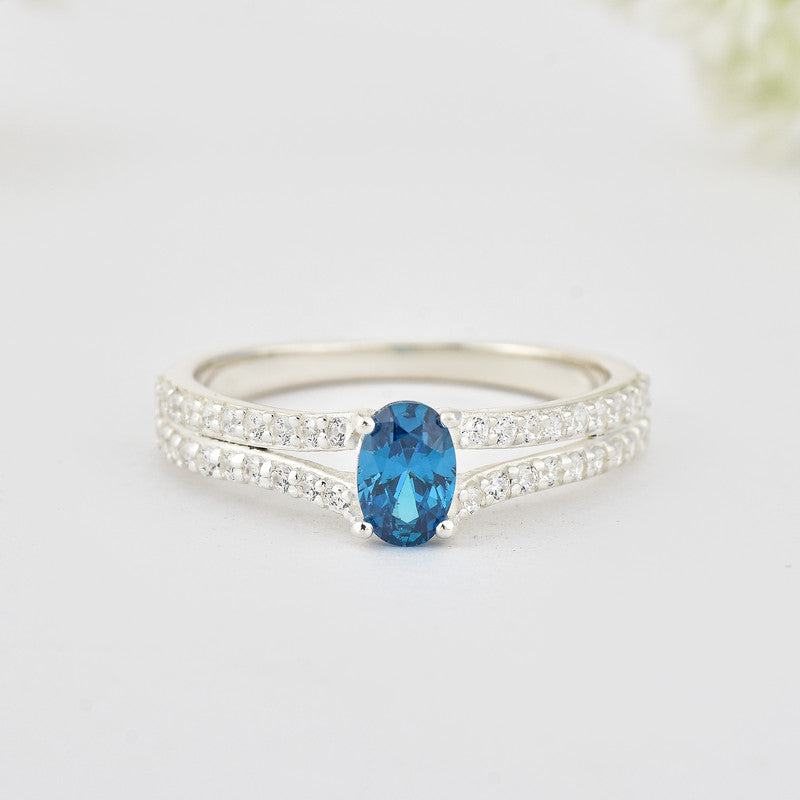 925 Sterling Silver 6x4mm Oval London Blue Topaz Solitaire with Accents Ring