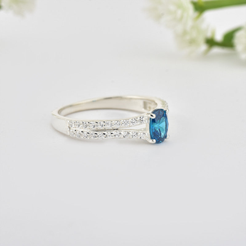 925 Sterling Silver 6x4mm Oval London Blue Topaz Solitaire with Accents Ring